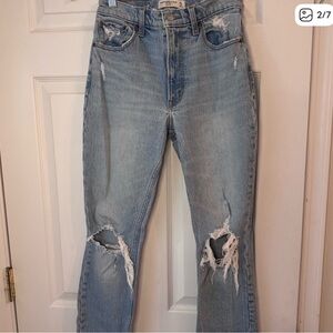 Abercrombie & Fitch High Rise The Mom Cropped Jeans
